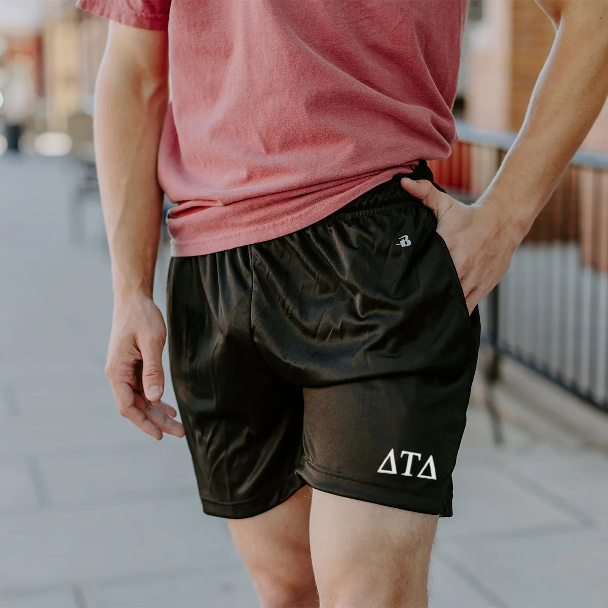 Delt 5" Black Shorts